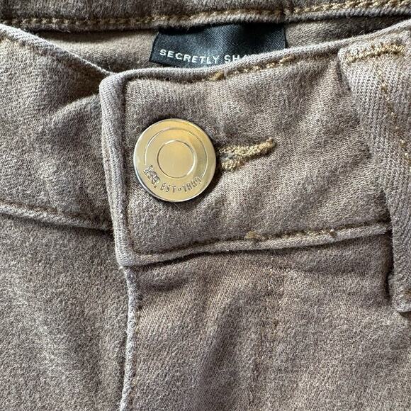 Lee Jeans Women’s Brown 8 Short Regular Fit Straight Leg Mid-Rise Jeans - Picture 9 of 13